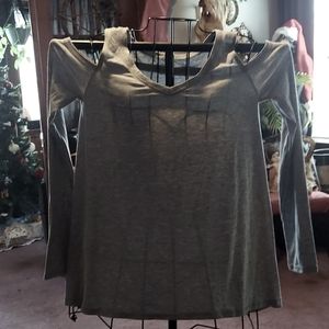 Relaxd fit tee with shoulder cut outs
